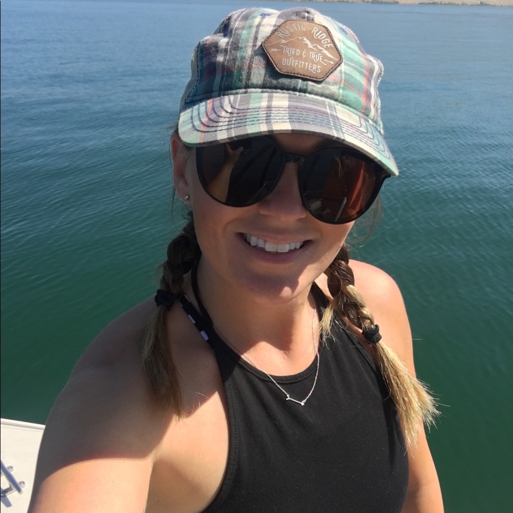 Meet your Posher, Kelly